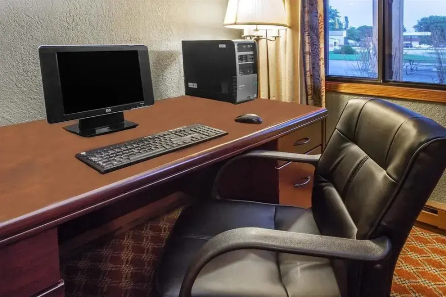 Days Inn Sheboygan/The Falls