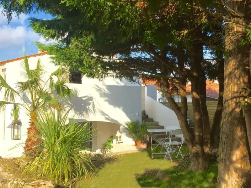 Une Maison Blanche