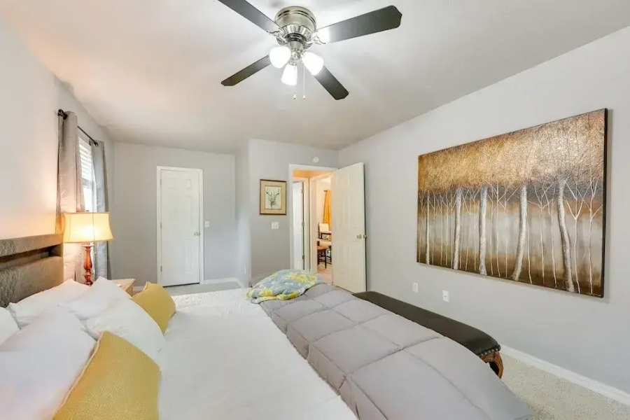 Peaceful Rogers Home Near Beaver Lake!