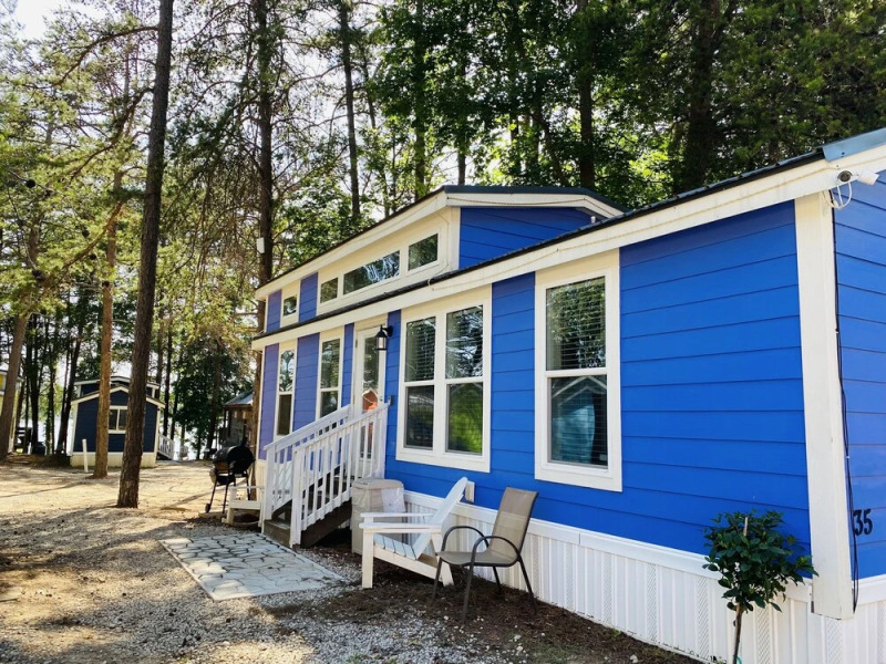 Lakefront Property Two Bedroom Cabin #35 at Long Cove Resort by Redawning
