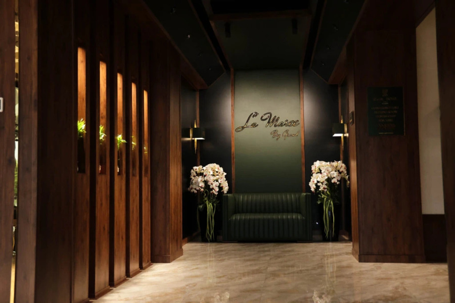 Regal Hotel by Grand