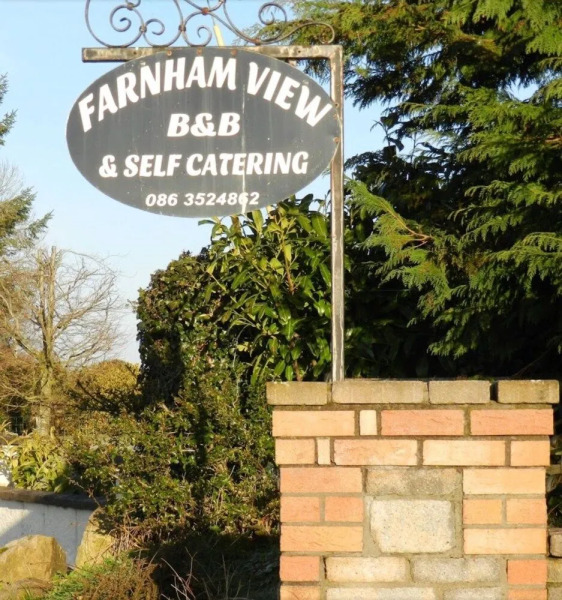 Farnham view b & b near Farnham estate