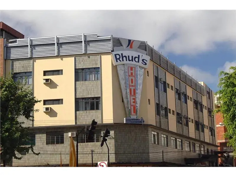 Rhud's Hotel