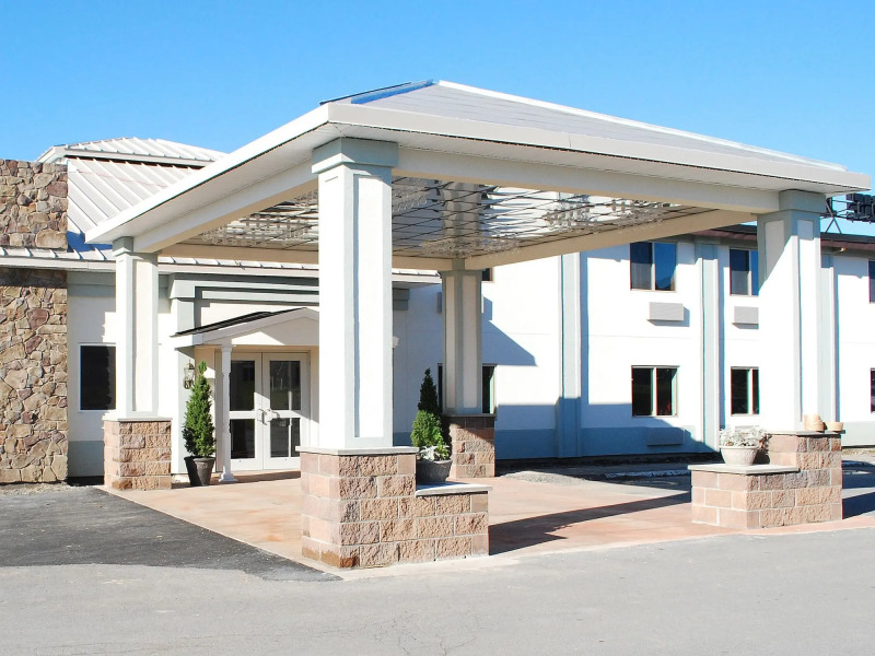 Travelodge by Wyndham Watertown