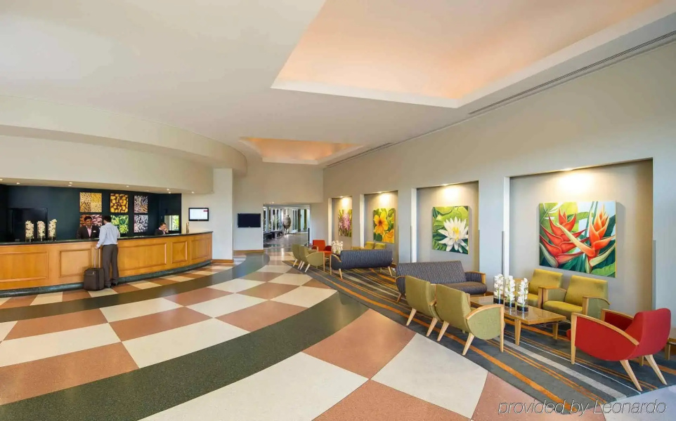Cairns Harbourside Hotel