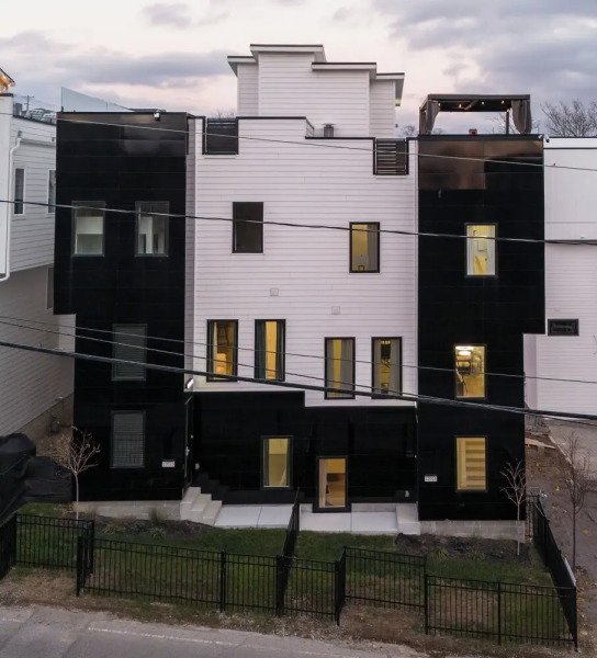 Large Groups - Rooftop Pools - Sleeps 24