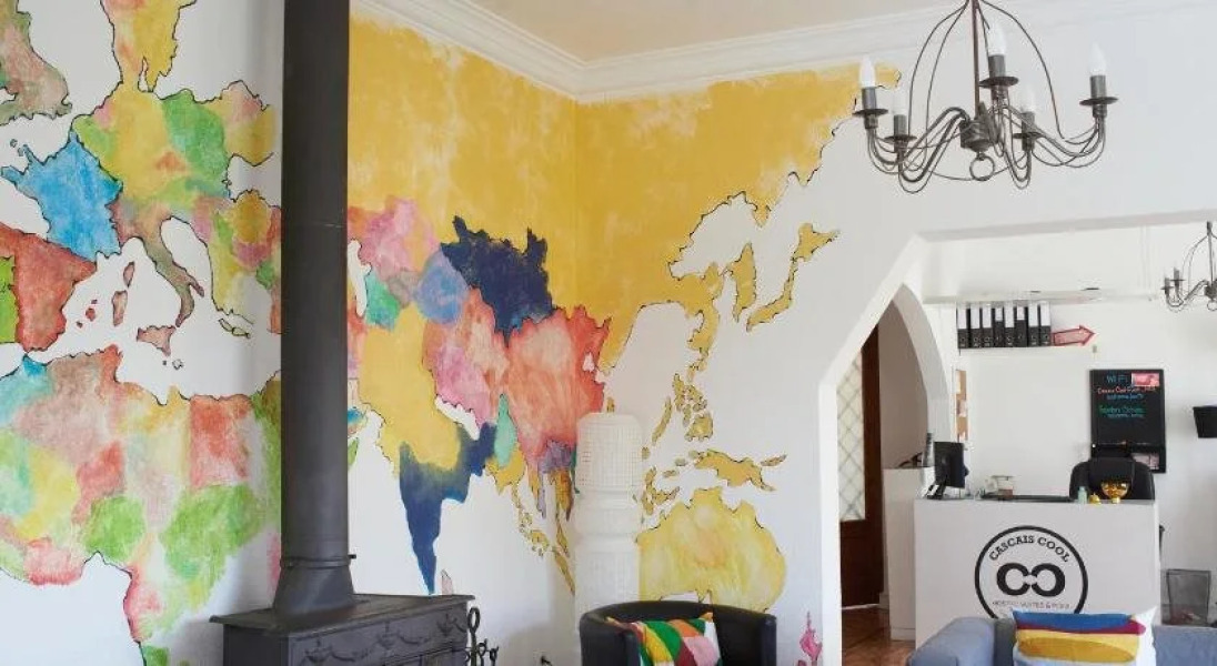 Cascais Cool Hostel Suites & Pool