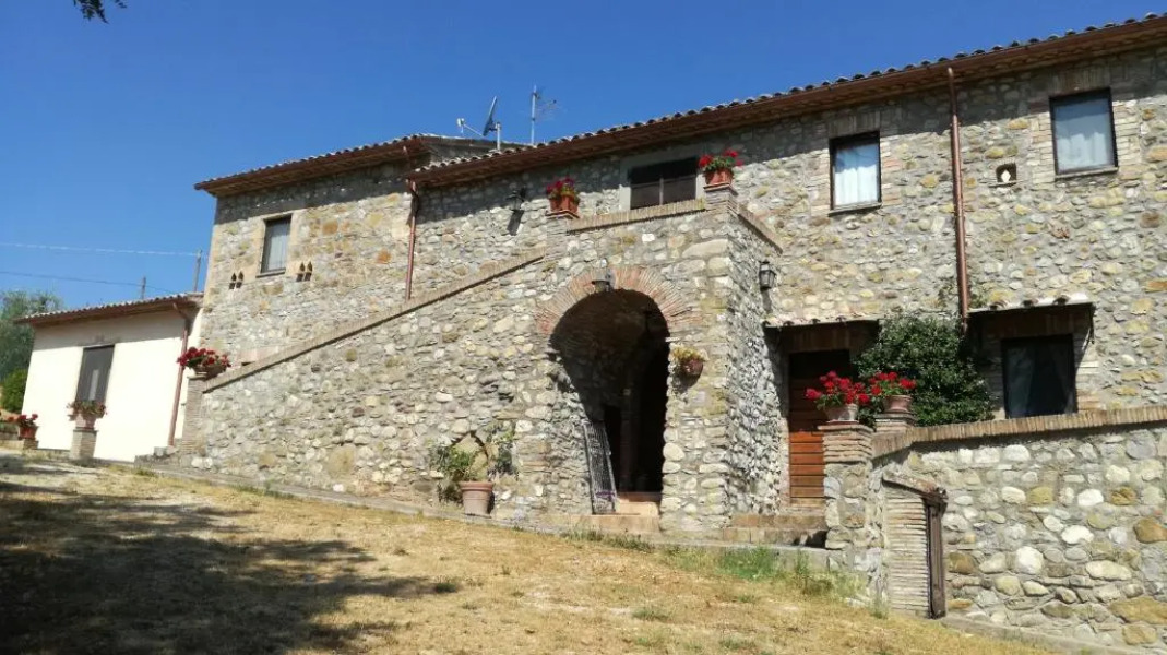 Casale Montemoro With Pool