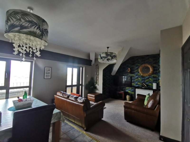 Palm Cove Bundoran Luxurious Sea View Balcony Free Wifi Netflix Sleeps 5