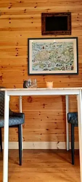 Glenmore Jetty Pod Ardnamurchan