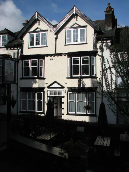Bowness Bay Suites - Adults only