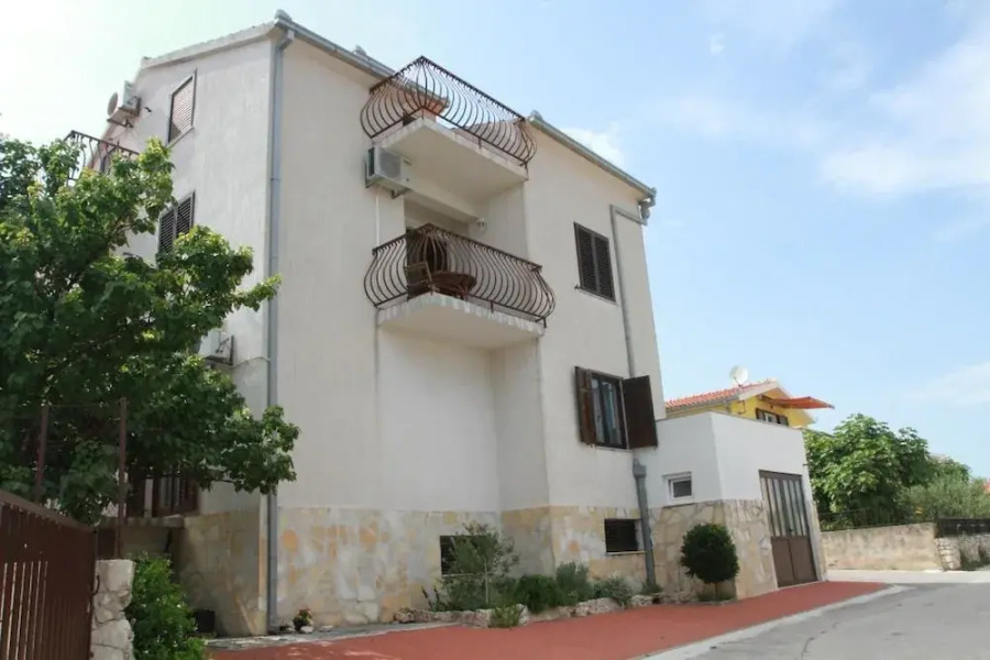 Apartments Sanader