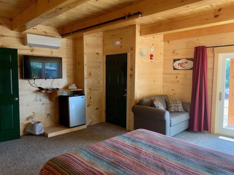 Hawks Nest Lodge And Restaurant