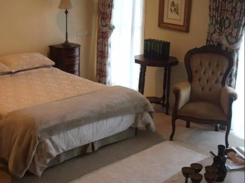 Highwood Park B&B Guest Lodge