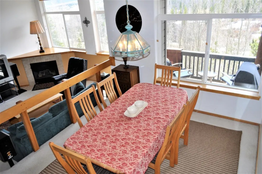 Forest Park 3 Bed 4 Bath Townhome