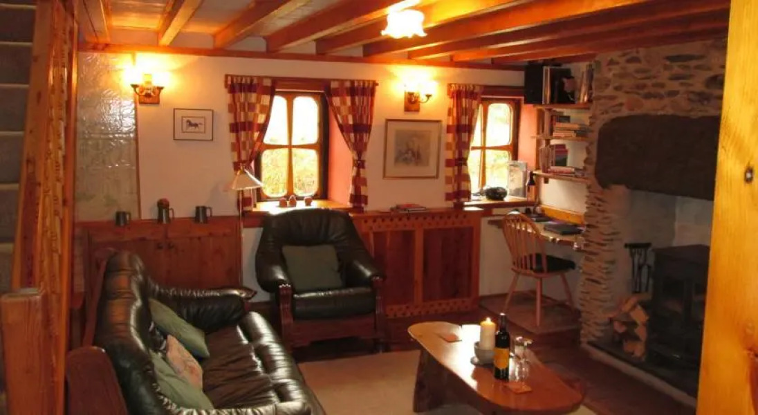 Holiday home Bron-Nant