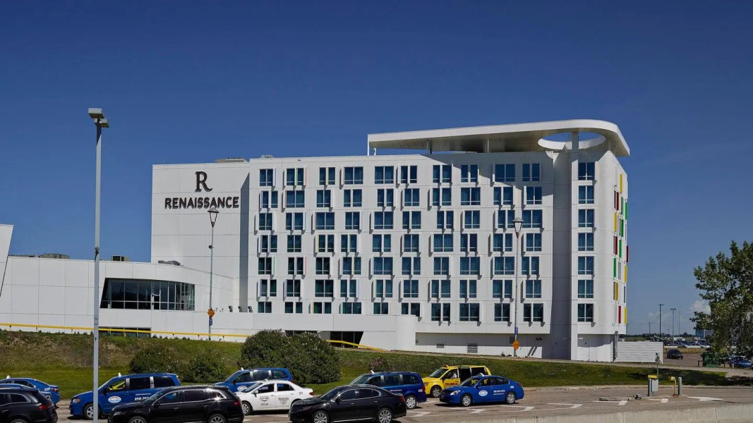 Renaissance Edmonton Airport Hotel