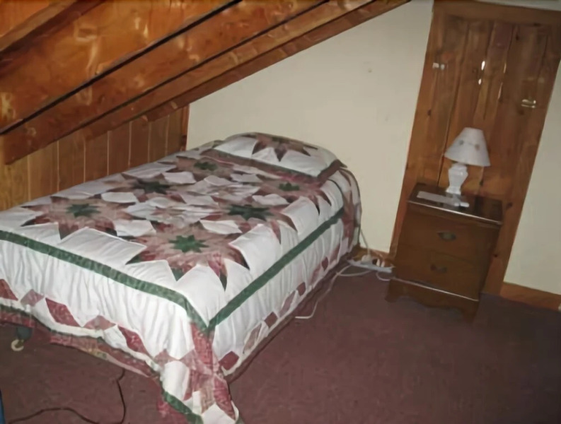 Point Field Cottage - One Bedroom Home