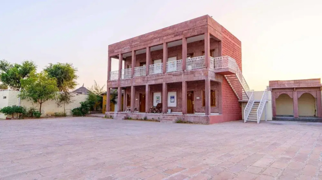 Hotel Hinduja Luxury Camp & Resort