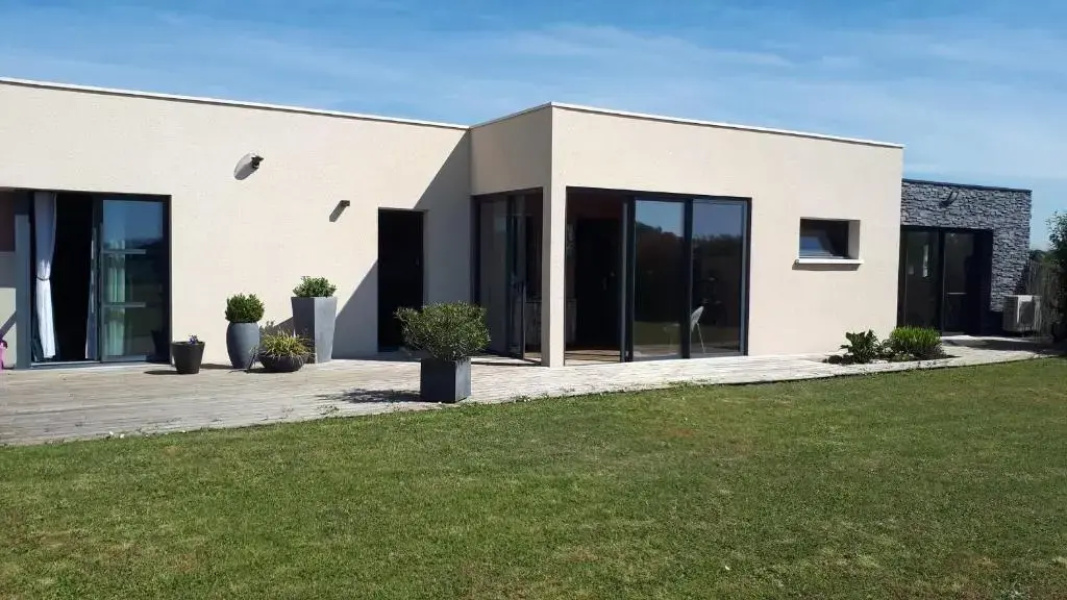 Logement Privatif a 5min du Lac de Rille (Adults Only)