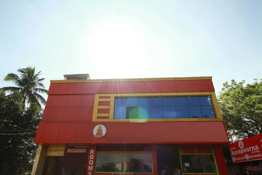 OYO 19110 Annapoorna Residency