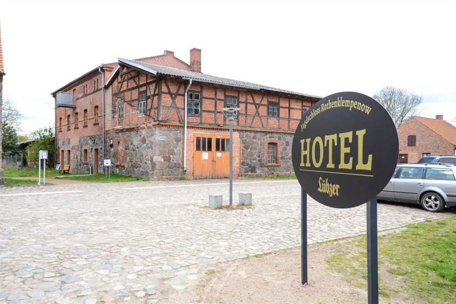 Schloß Rothenklempenow