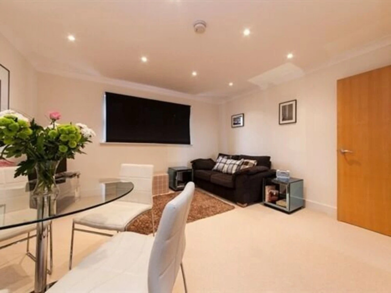 CB1 Apartments