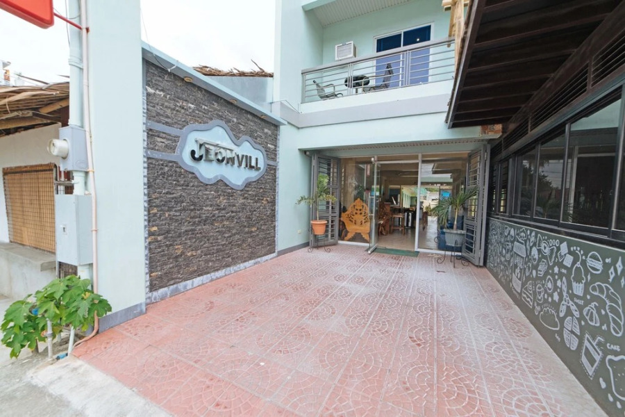 Jeonvill Travellers Inn by RedDoorz