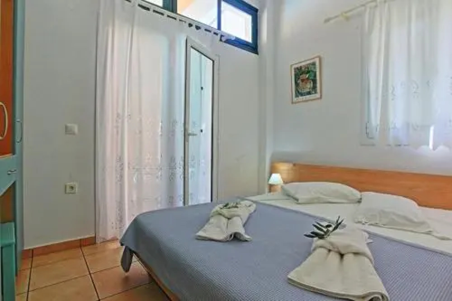 Kaminaki Villas