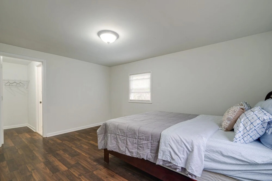 Spacious Triangle Townhome - Near Hiking & Golf!