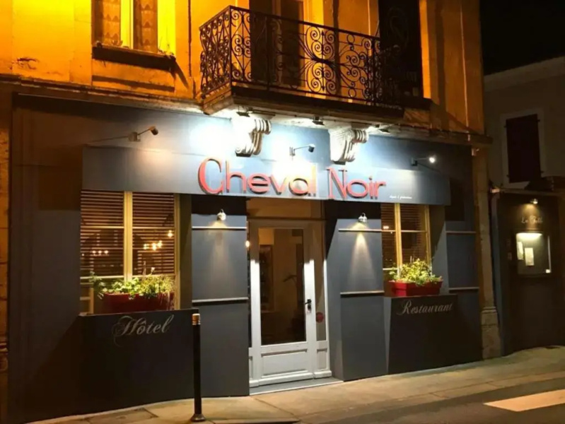 Logis Hotel Le Cheval Noir