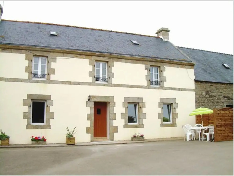 House With 3 Bedrooms in Plonévez-porzay, With Furnished Garden and Wi