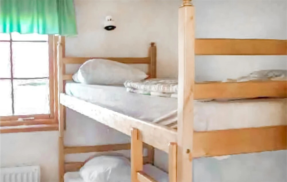 Stunning Home in Sjötorp With Wifi and 3 Bedrooms