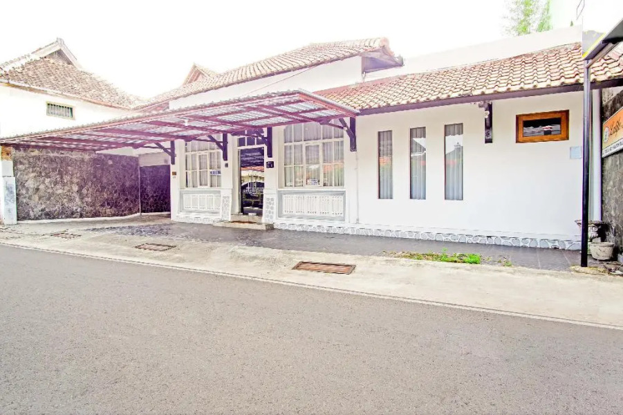 OYO 3442 Latifa Hotel