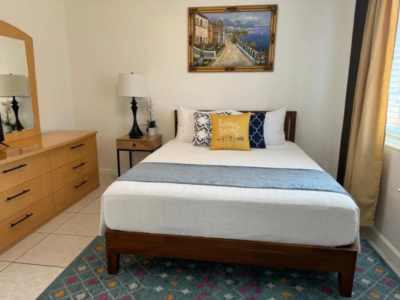 Cozy 2 bedroom near intercoastal & beaches