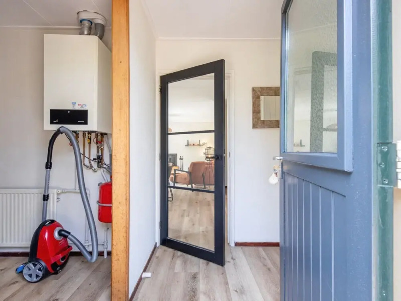 Cozy Holiday Home in Den Burg With hot tub