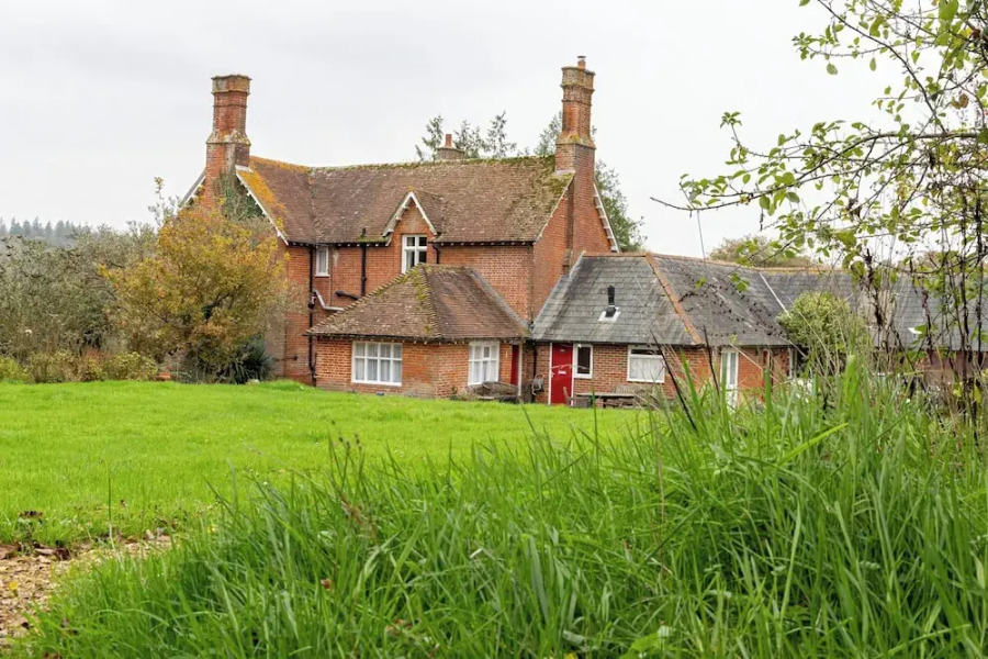 Tranquil Forest Retreat in Brockenhurst