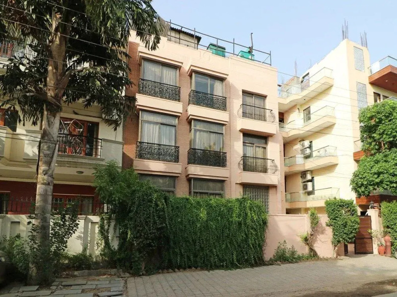 OYO 20016 SilverKey Huda City Centre