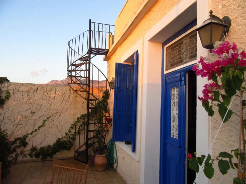 Luxury 100 m2 house in the centre of Naxos
