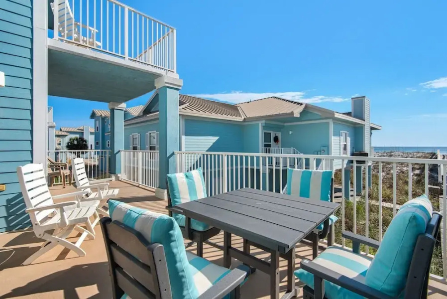 Portside S "beauty And The Beach" 3 Bedroom Townhouse by RedAwning