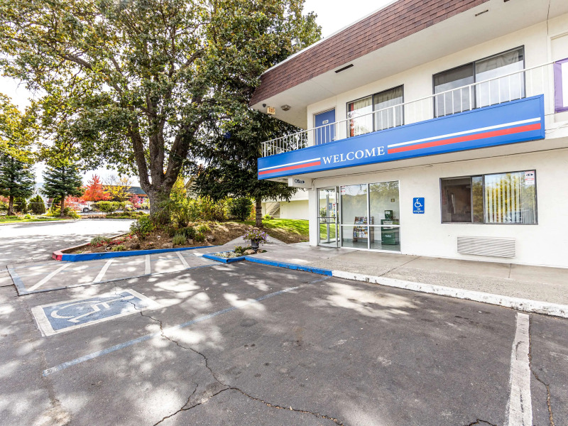 Motel 6 Yreka, CA