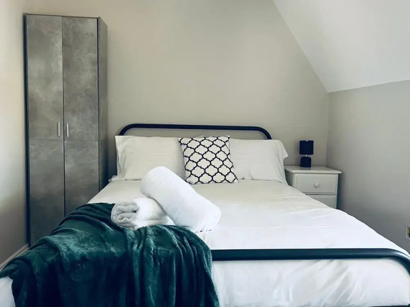 25A Moonstone House in Thetford