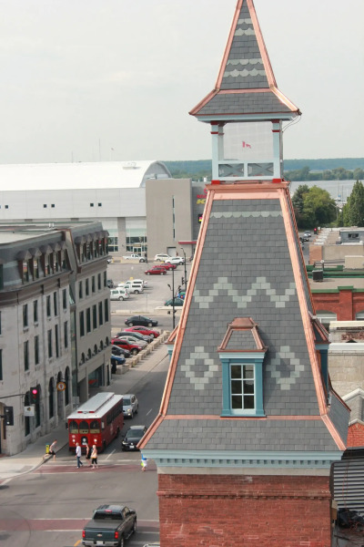 Confederation Place - Hotel