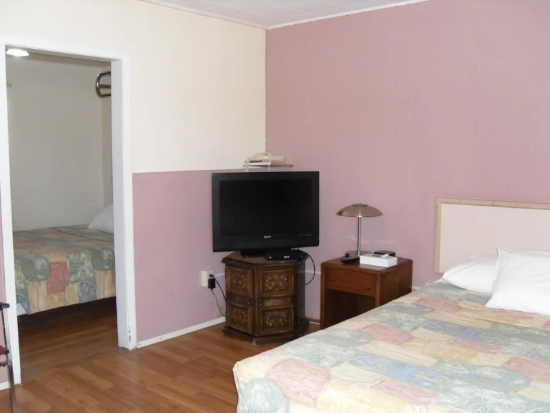 Hotel Bethel - Fort MacLeod, AB