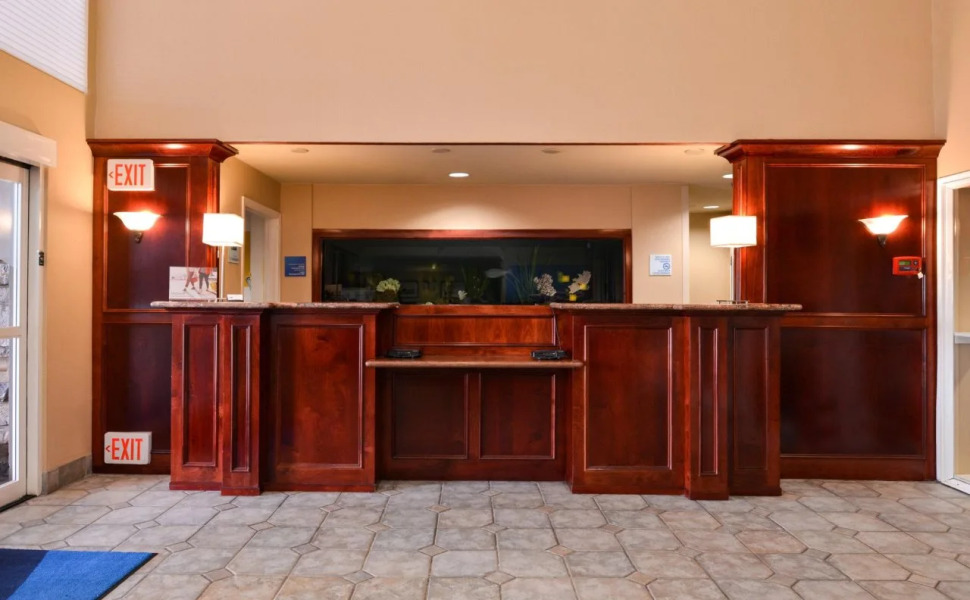 Holiday Inn Express & Suites Watsonville by IHG