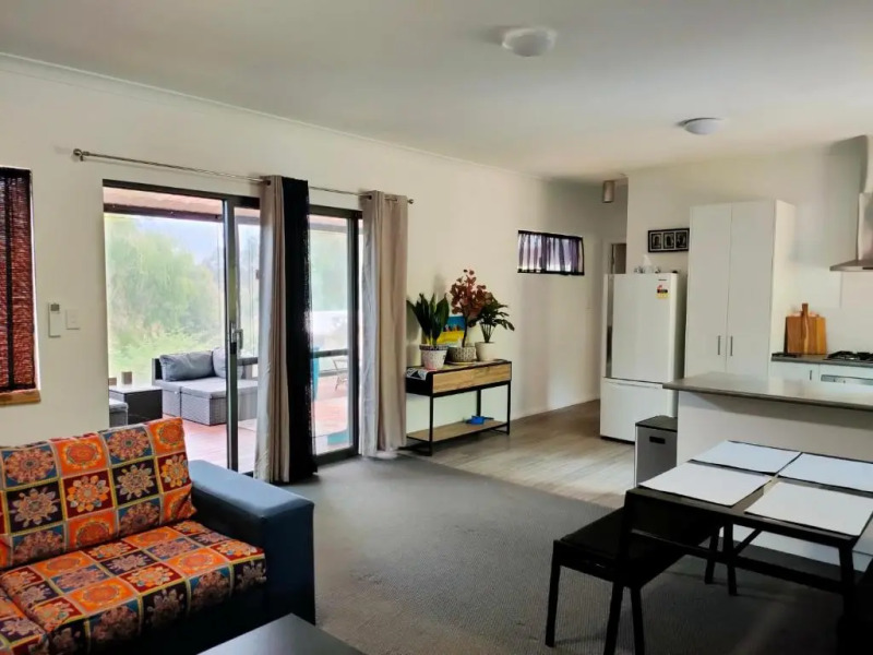 Warren Retreat - cozy and tranquil 2 brm home