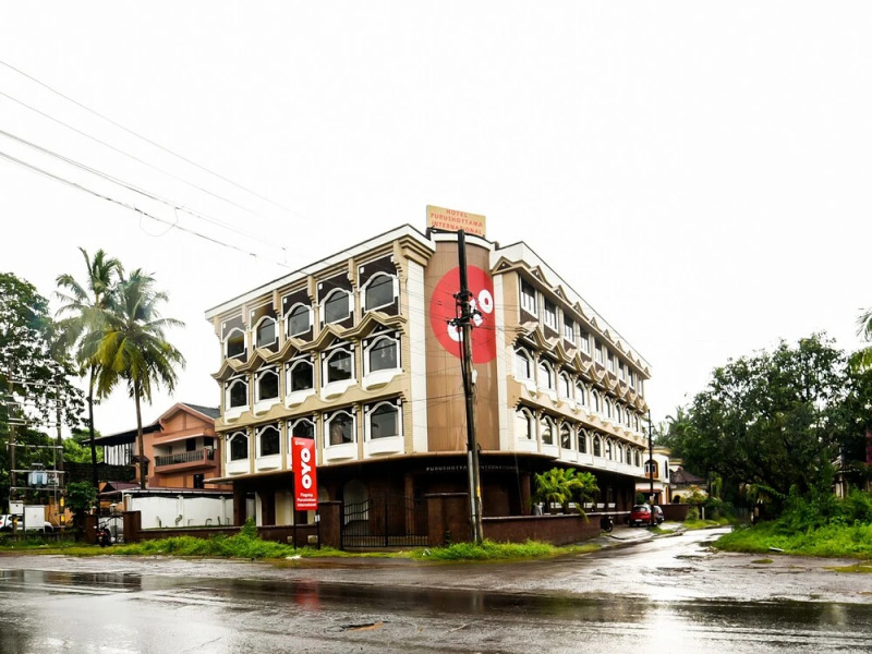 OYO 16096 Flagship Purushottam Hotel Mapusa