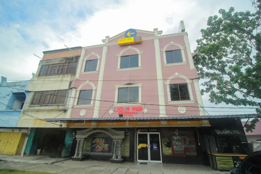 SPOT ON 2305 Andys Nur Penginapan