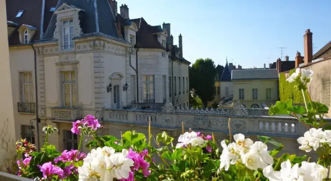 Family Self Catering in Dijon