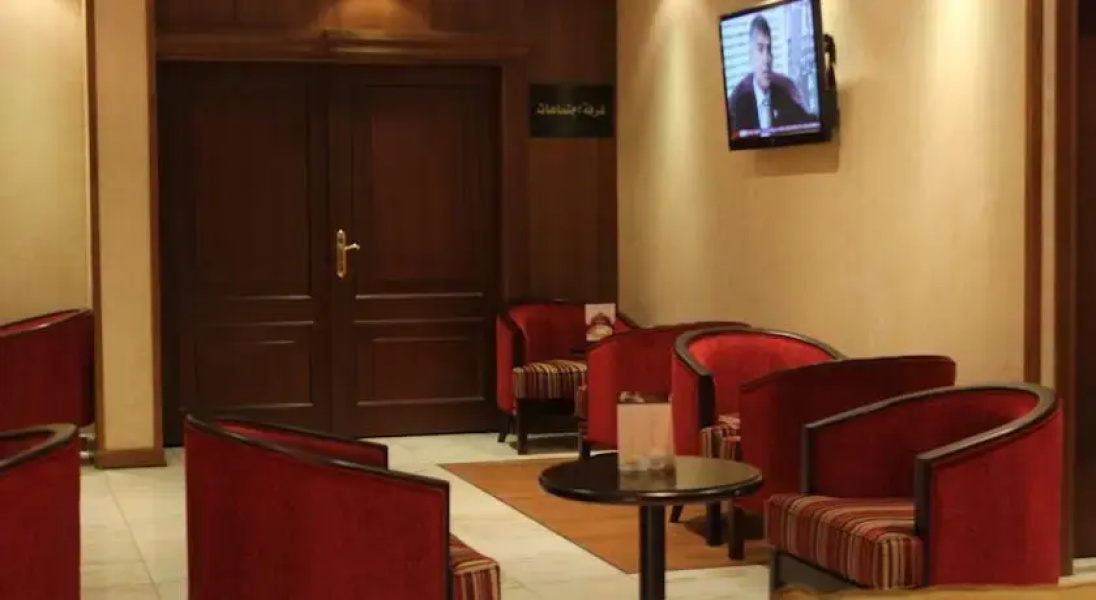 Royal Hotel Suites